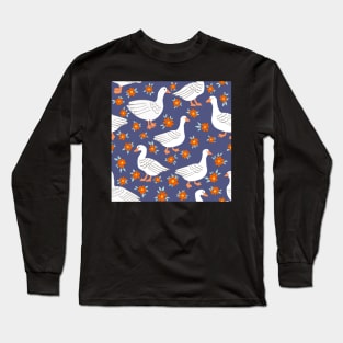 Geese in The meadow - Navy blues Long Sleeve T-Shirt